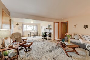 Apartment (1 Bedroom) | Interior - Juneau Apartment - Walk to Hiking & Breweries (Juneau)