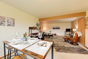 Apartment (1 Bedroom) | Front of property - Juneau Apartment - Walk to Hiking & Breweries (Juneau)