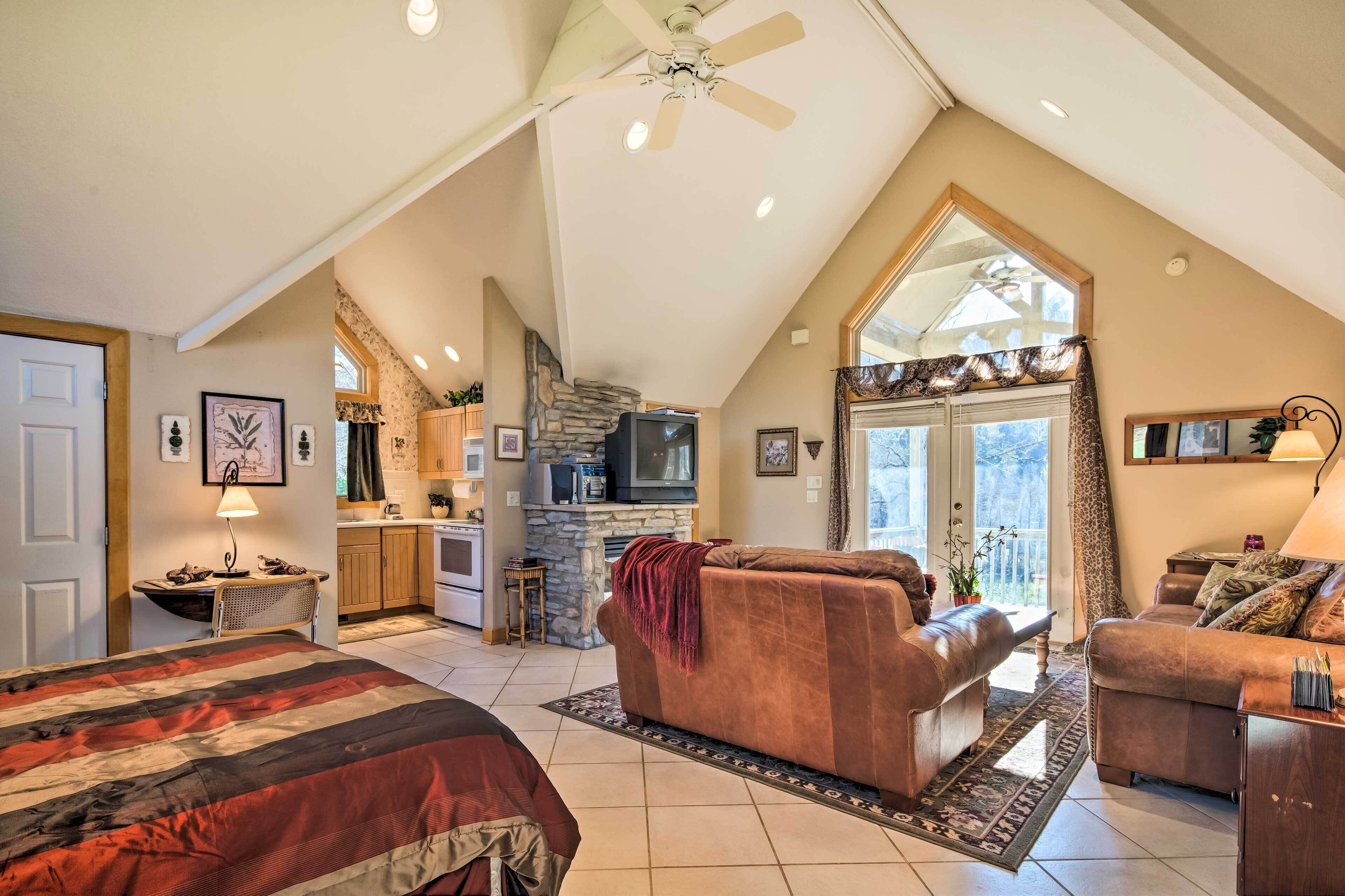 Lake Lure Cabin w/ Furnished Deck & Mtn Views