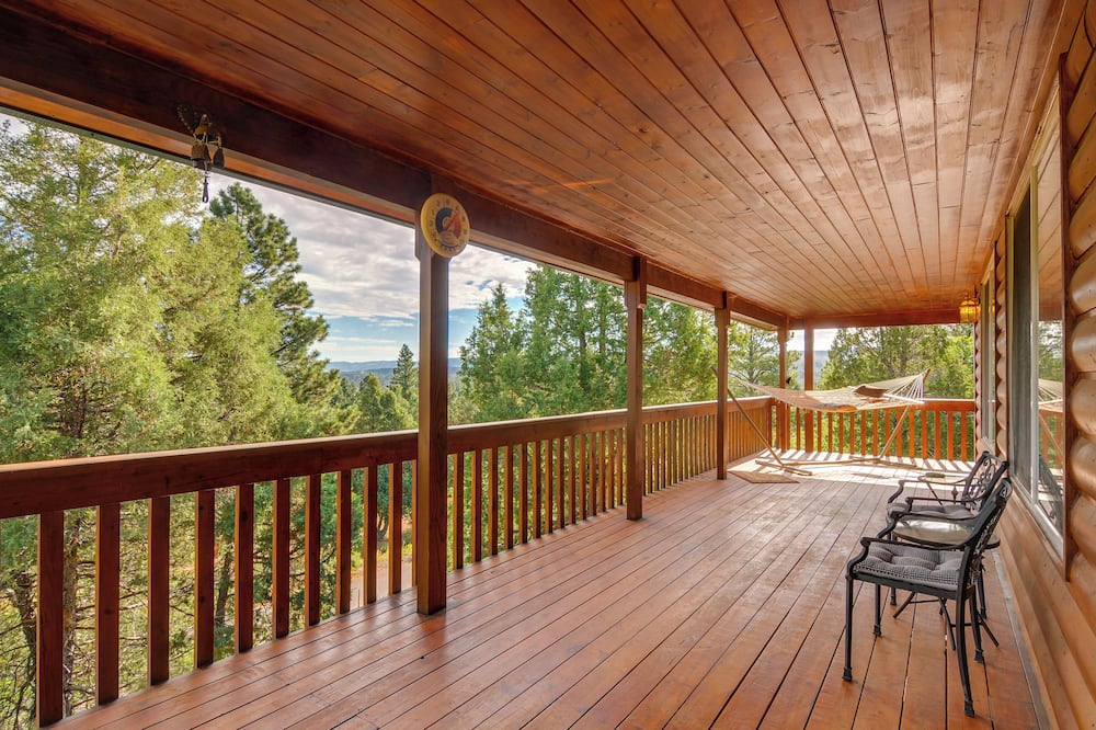 Alton Cabin w/ Deck ~ 2 Mi to Dixie Nat'l Forest! - Mill Creek Canyon, UT