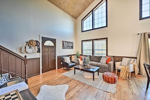 House (2 Bedrooms) | Interior