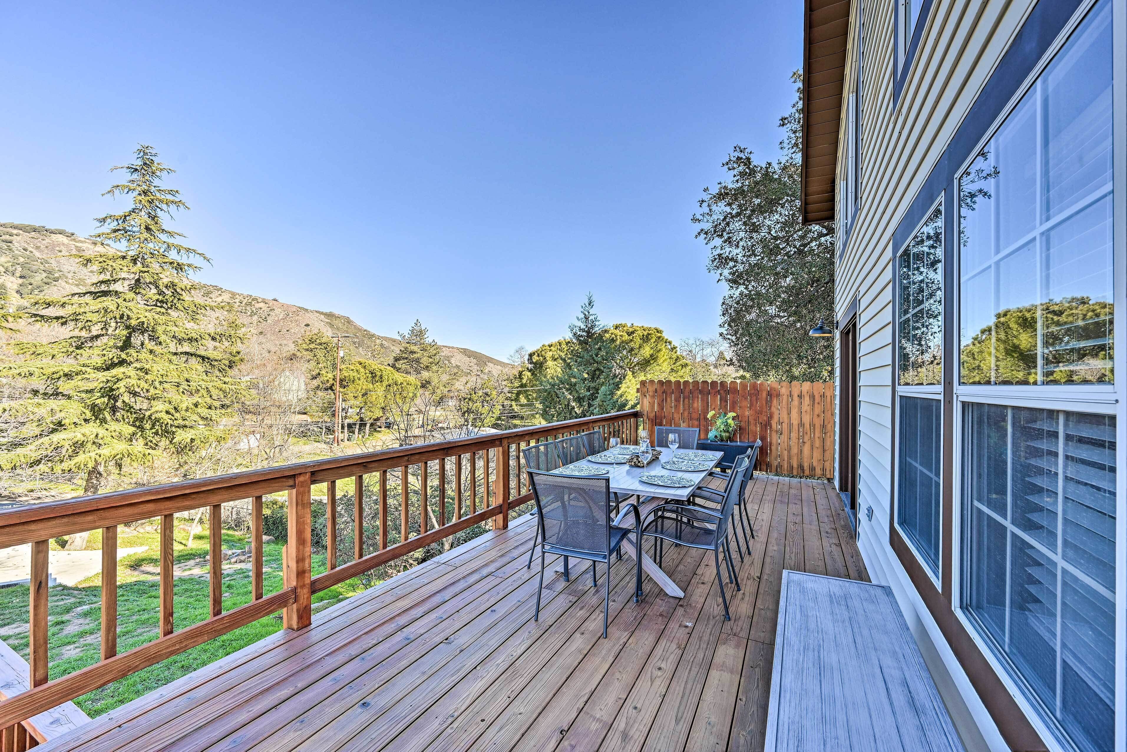 Inviting Julian Home w/ Scenic View & Hot Tub