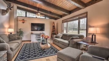 House (4 Bedrooms) | Front of property