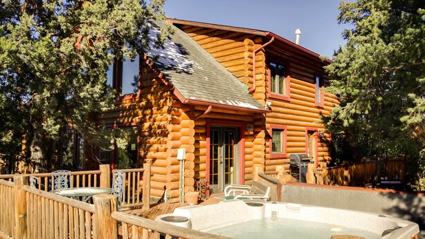 House (3 Bedrooms) | Interior - 'lacy's Log Cabin' Alto Home w/ Mountain Views! (Alto)