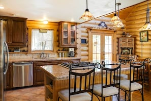 House (3 Bedrooms) | Interior - 'lacy's Log Cabin' Alto Home w/ Mountain Views! (Alto)