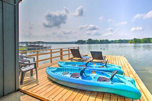 Unclassified image, 3 of 40, button - Kayaks & Dock: Lakefront Hot Springs Hideaway (Hot Springs)
