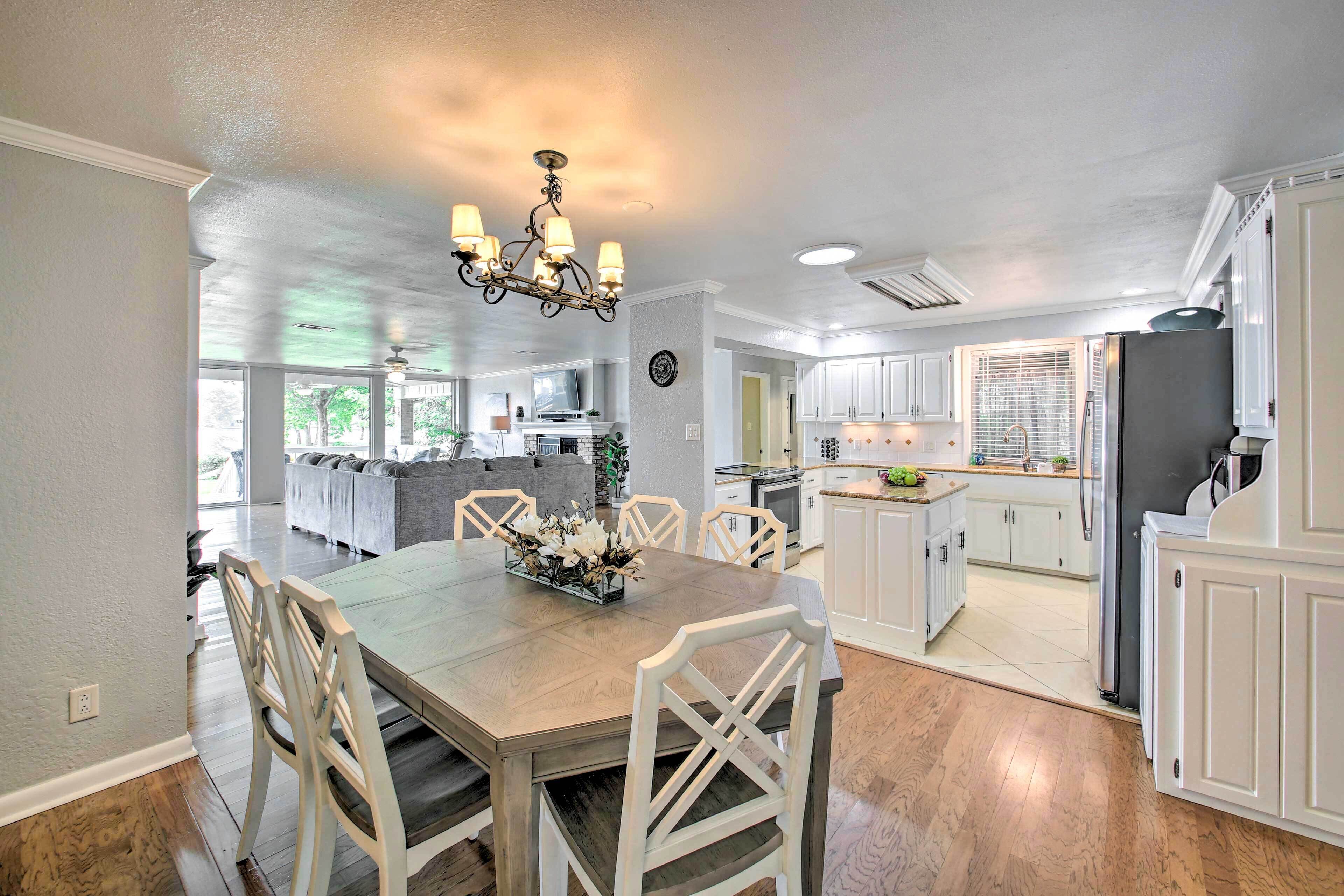 House (4 Bedrooms) | Interior