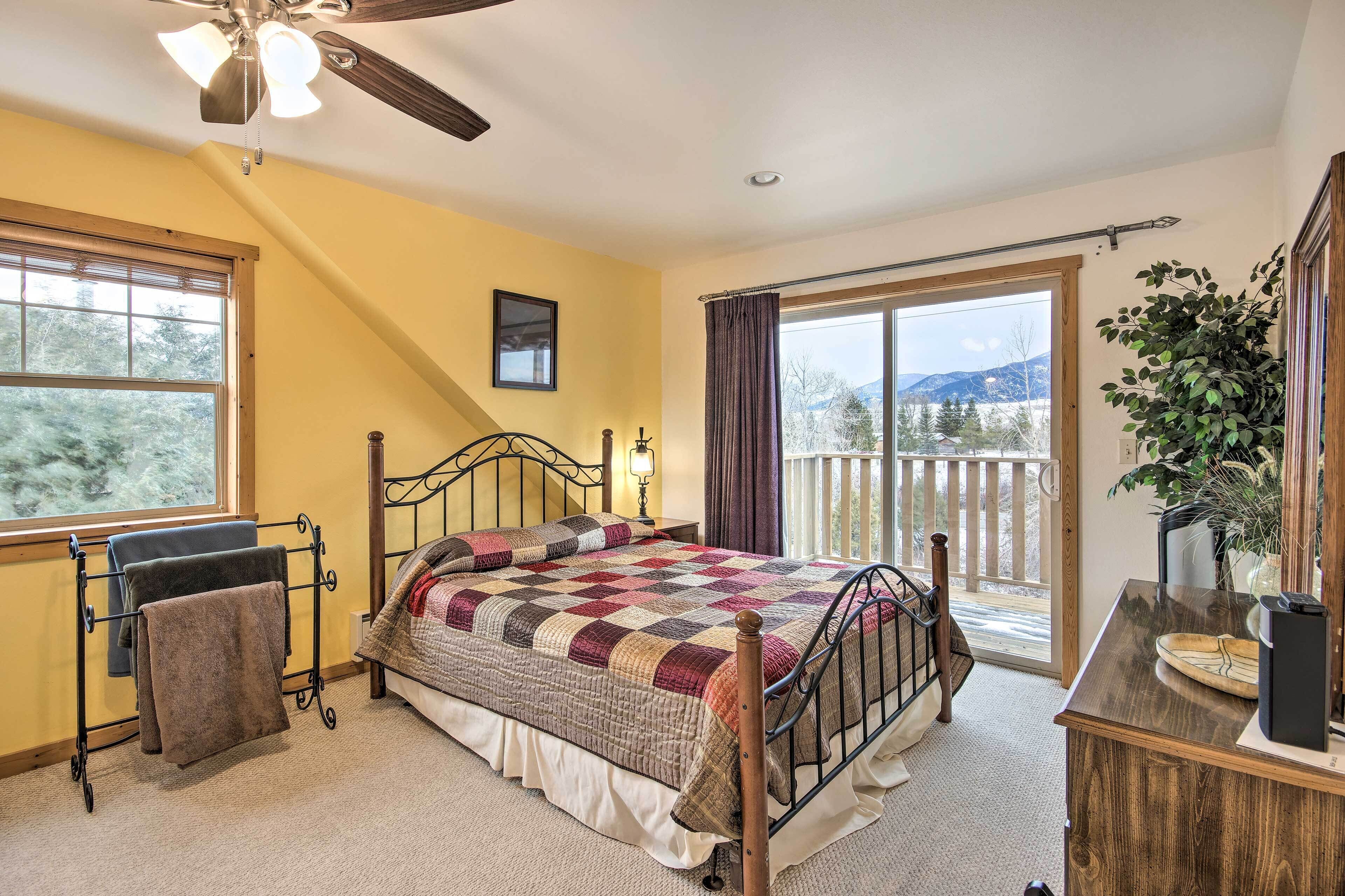 Inviting Townhome: 30 Mi to Yellowstone NP!