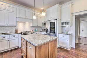 House (3 Bedrooms) | Interior