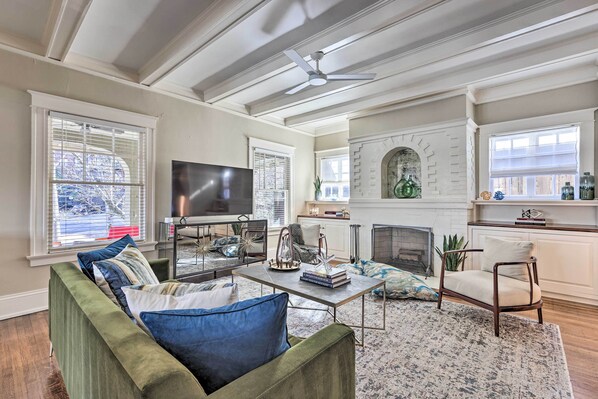 House (3 Bedrooms) | Interior - Immaculate Birmingham House w/ Covered Porch! (Birmingham)