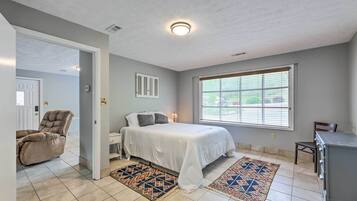 Apartment (1 Bedroom) | Interior