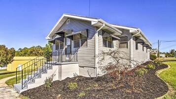 House (3 Bedrooms) | Front of property
