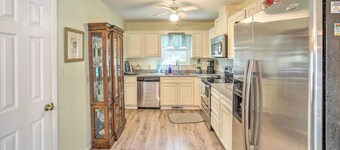 Oak Island Home w/ Yard < 1 Mi to the Beach!