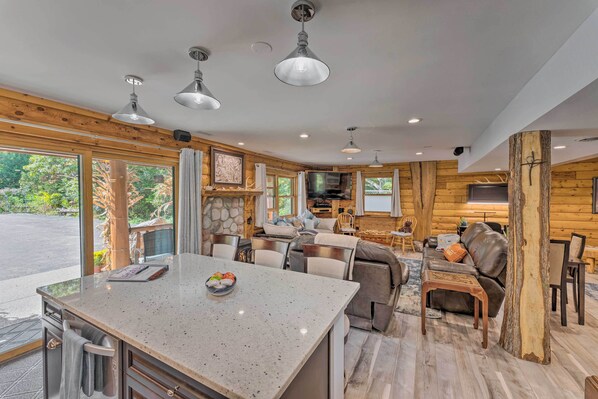 Apartment (0 Bedroom) | Interior - Cozy Wisconsin Studio, 11 Mi to Lake Geneva! (Burlington)