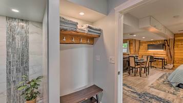 Apartment (0 Bedroom) | Interior