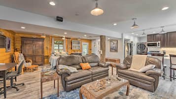 Apartment (0 Bedroom) | Interior