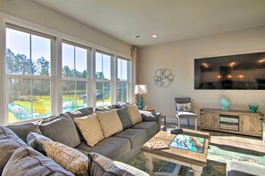 House (4 Bedrooms) | Interior