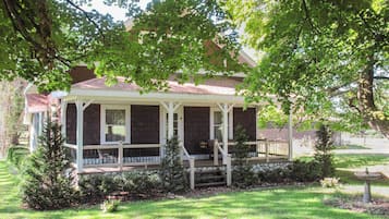 House (5 Bedrooms) | Front of property