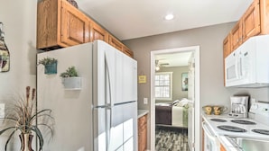 House (2 Bedrooms) | Private kitchen