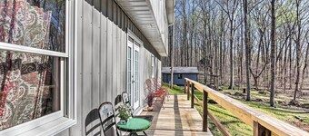 Peaceful & Secluded Knoxville Retreat w/ Deck