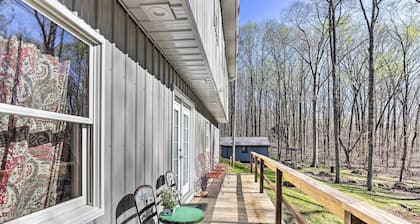 Peaceful & Secluded Knoxville Retreat w/ Deck