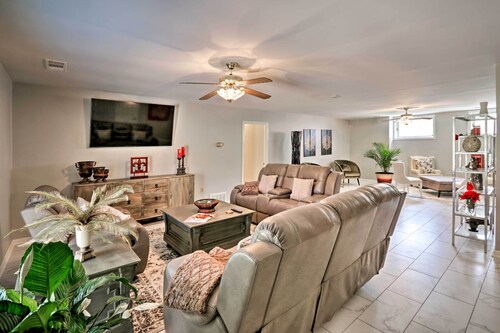 Quiet Memphis Home on 20 Acres: 10 Mi to Downtown!