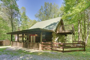 House (3 Bedrooms) | Interior - Cozy Tellico Plains Cabin w/ Large Mountain Creek! (Tellico Plains)