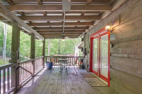 House (3 Bedrooms) | Interior - Cozy Tellico Plains Cabin w/ Large Mountain Creek! (Tellico Plains)