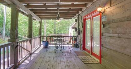 Cozy Tellico Plains Cabin w/ Large Mountain Creek!