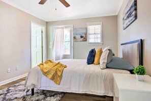 House (2 Bedrooms)