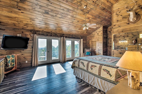 House (3 Bedrooms) | Interior - Broken Bow Mountaintop Home w/ Hot Tub! (Broken Bow)