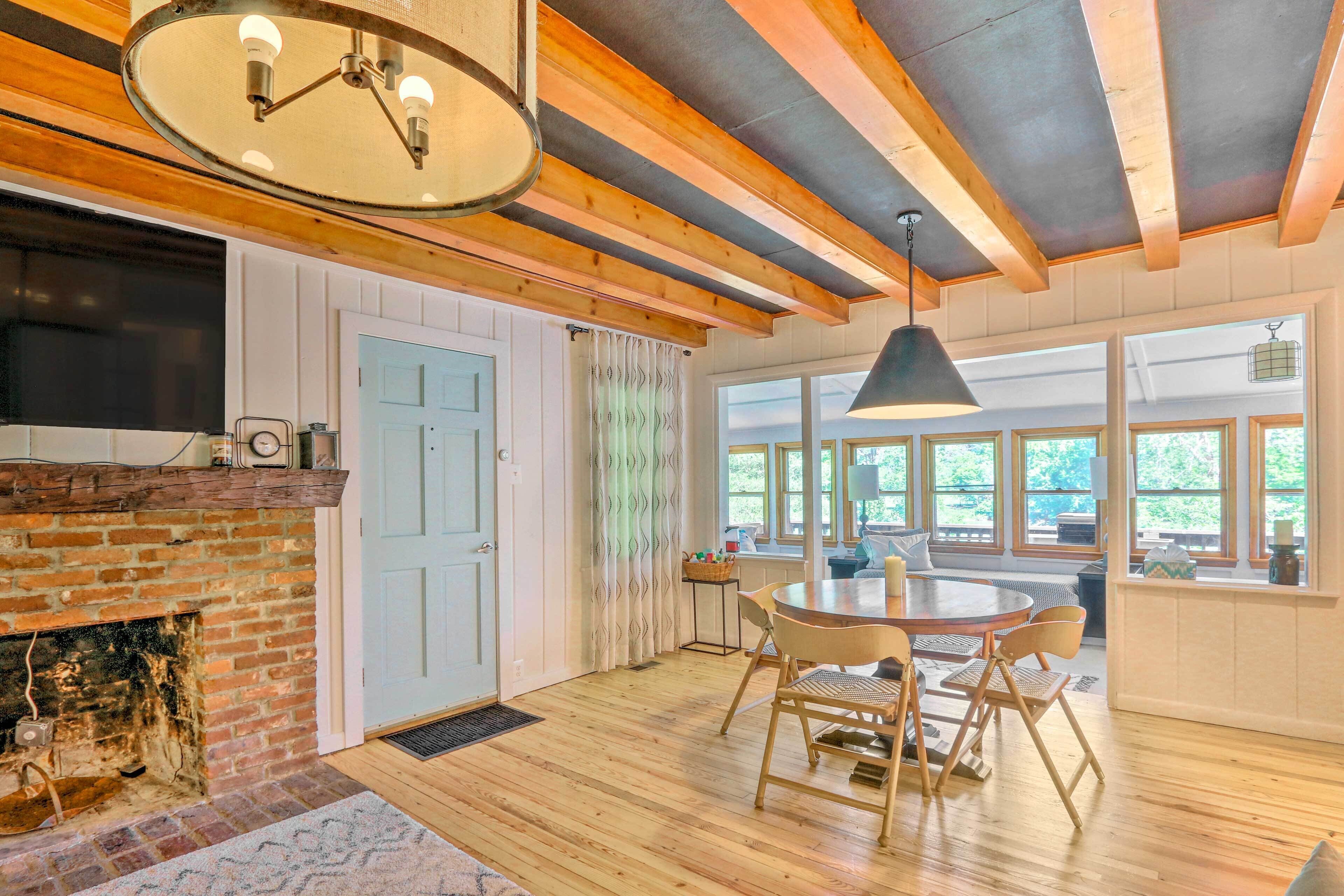 Peaceful Hideaway w/ Shenandoah River Access