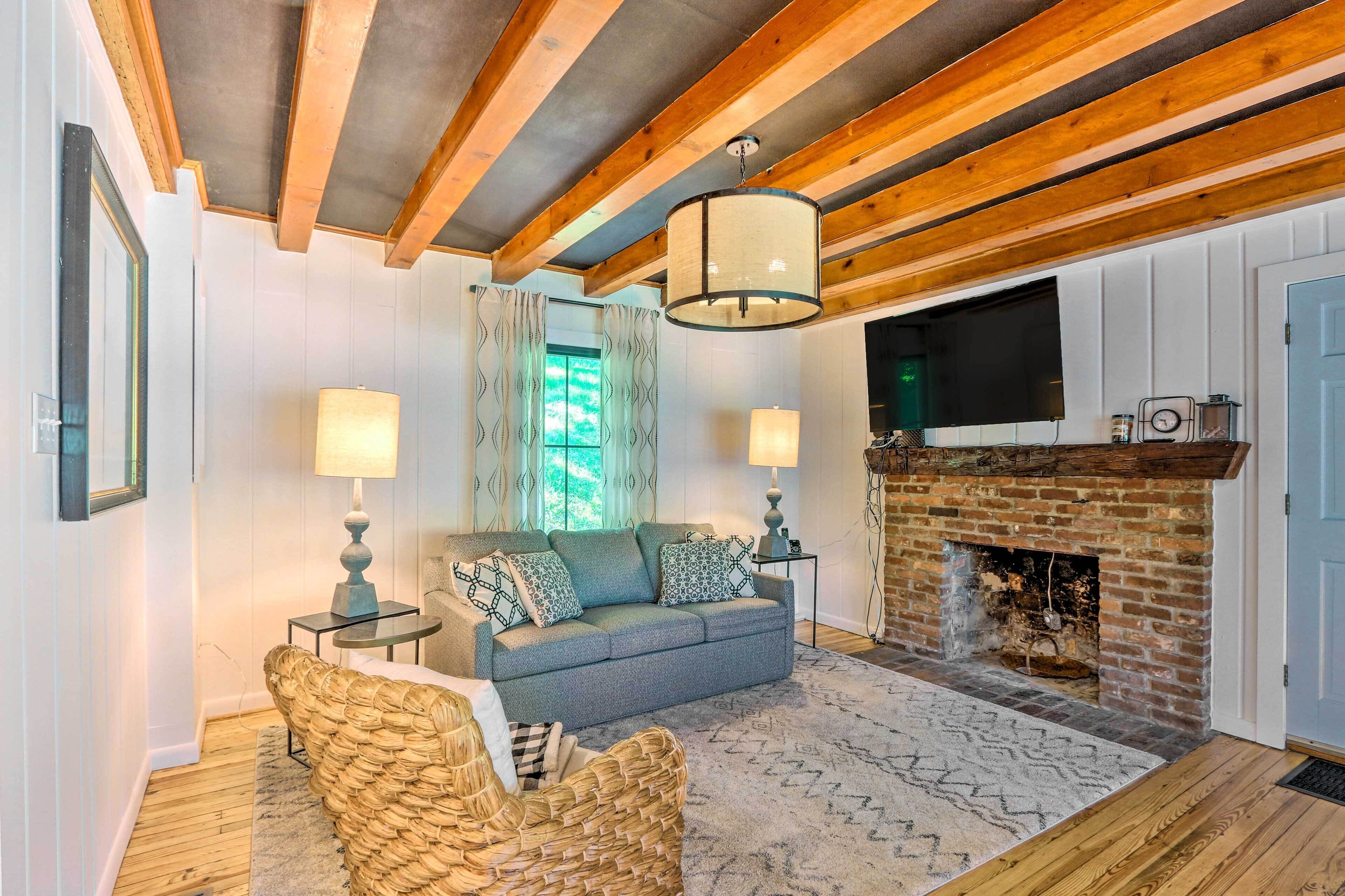 Peaceful Hideaway w/ Shenandoah River Access