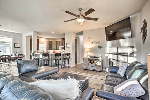 Magnificent Gypsum Retreat on the Colorado River!