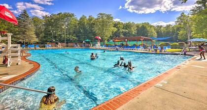 Pet-friendly Home w/ Deck at Big Bass Lake!