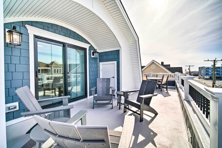 露台. 位于海滨城市房屋租赁< 1英里至海滩!