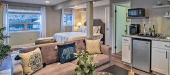 6 Mi to Dtwn Parker: Serene Studio Suite!