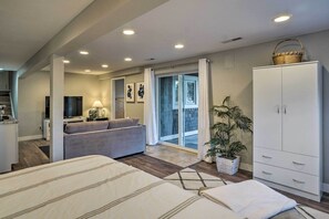 Apartment (0 Bedroom) | Interior