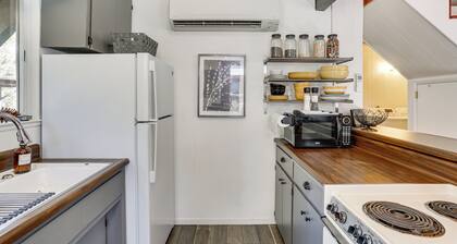 Modern A-frame Cabin < 2 Mi to Trinity Lake!