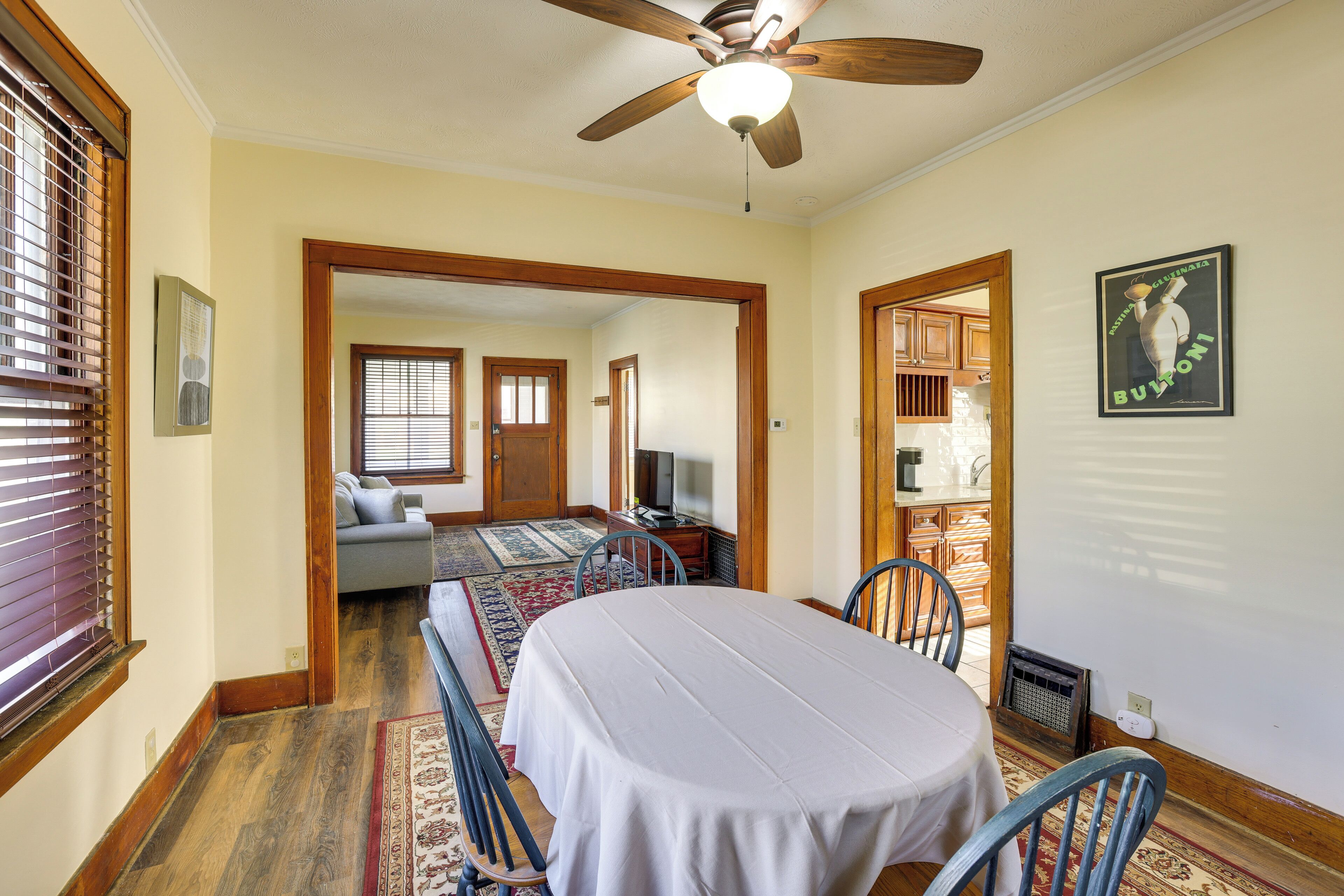 House (2 Bedrooms) | Interior