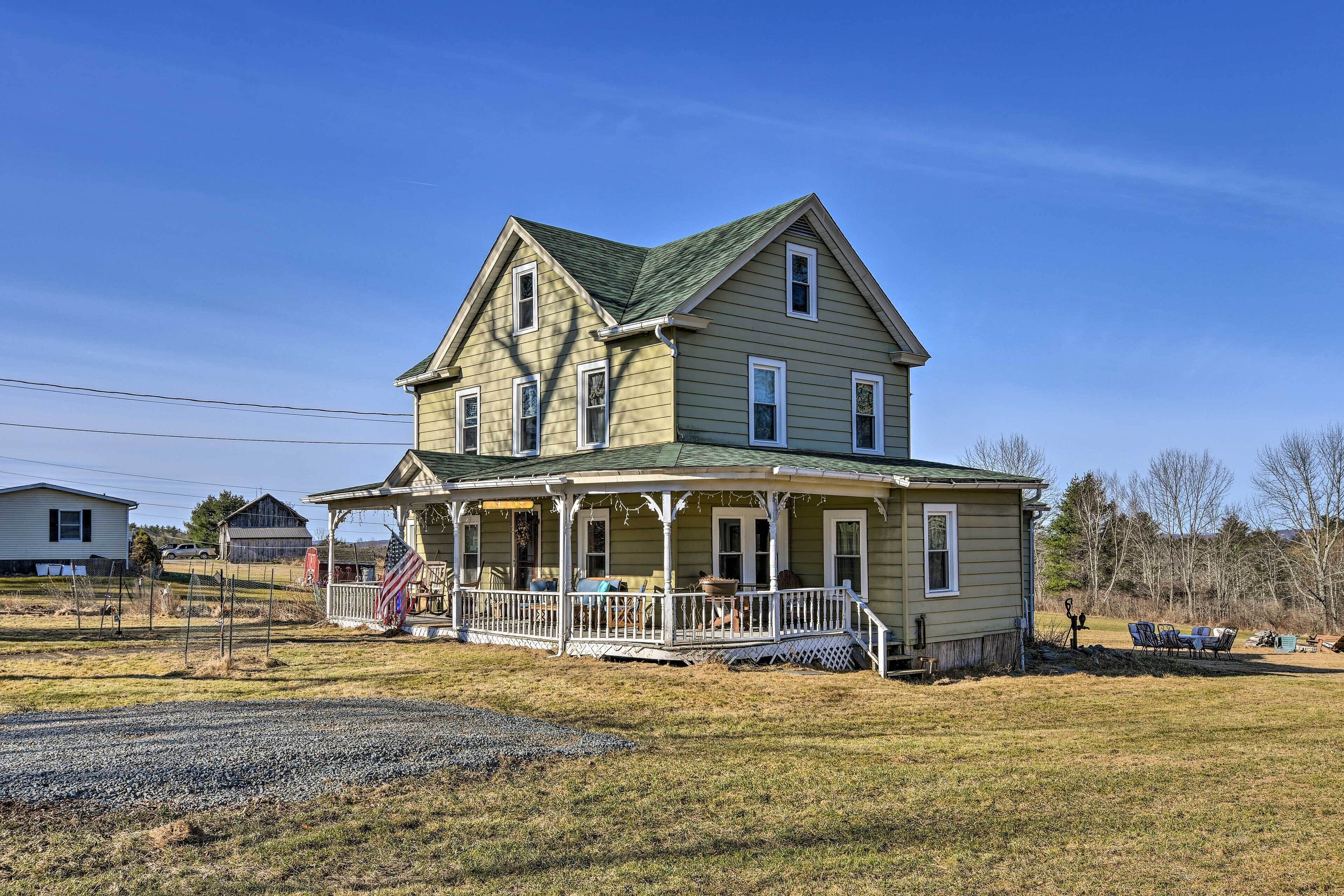 Narrowsburg Farmhouse Hideaway on 2 Acres w/ Pond!