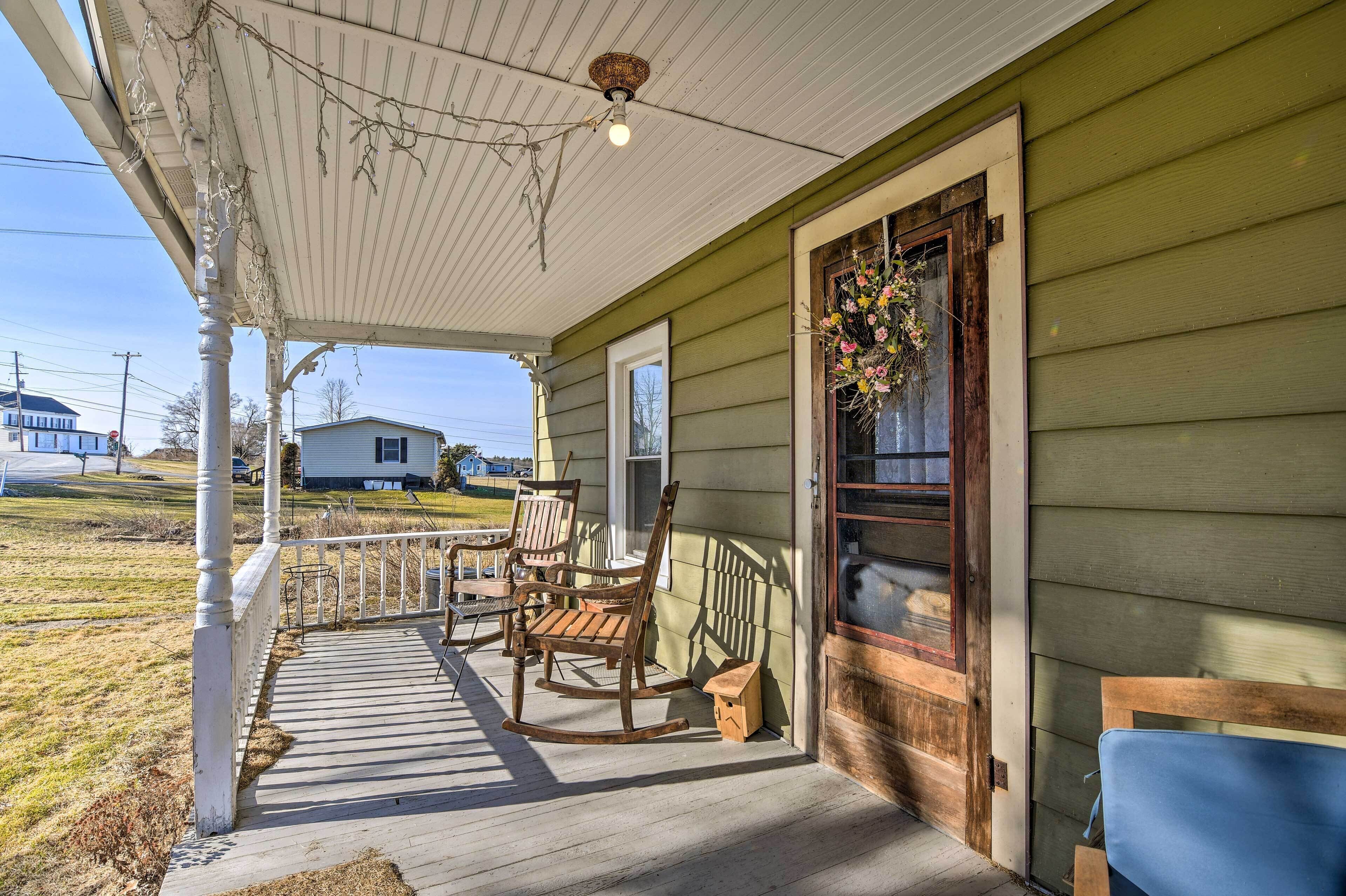 Narrowsburg Farmhouse Hideaway on 2 Acres w/ Pond!