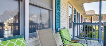 Milton Townhouse ~ 9 Mi to Delaware Bay!