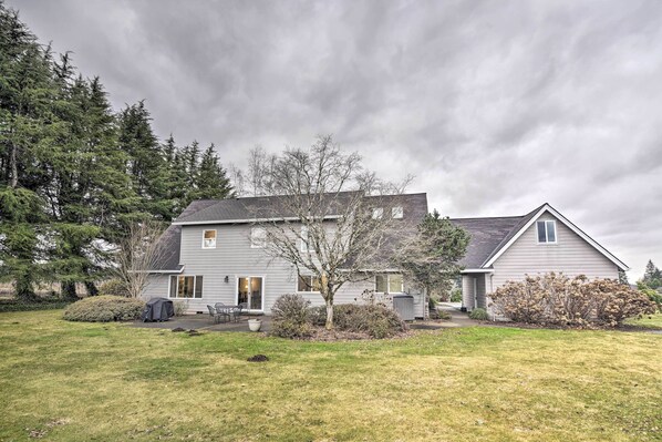 House (5 Bedrooms) | Interior