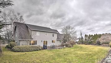 House (5 Bedrooms) | Interior