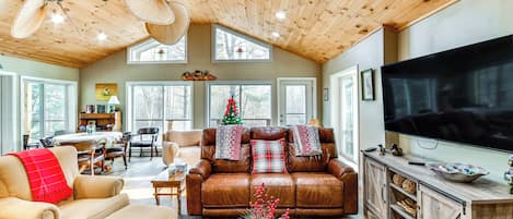 House (5 Bedrooms) | Interior