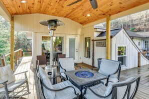 House (5 Bedrooms) | Interior - Riverfront Newland Home w/ Pool & Golf Club Access (Newland)