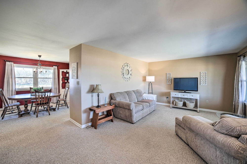 Rural Seneca House w/ Yard Near I-80