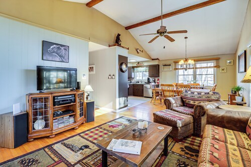 3 Mi to Big Boulder Mtn! Poconos Home w/ Game Room