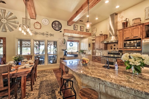 Secluded Country Hideaway w/ Fire Pit & Pool!